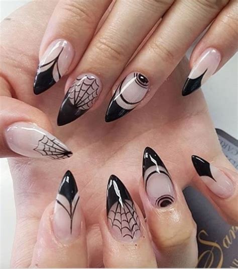 Spooky and stylish: Witchy nail art for every occasion